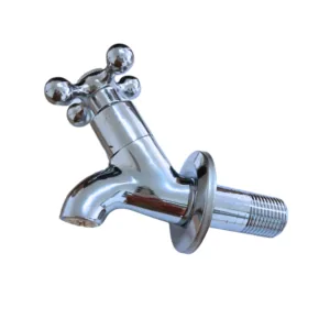 Torneira cromada com flange