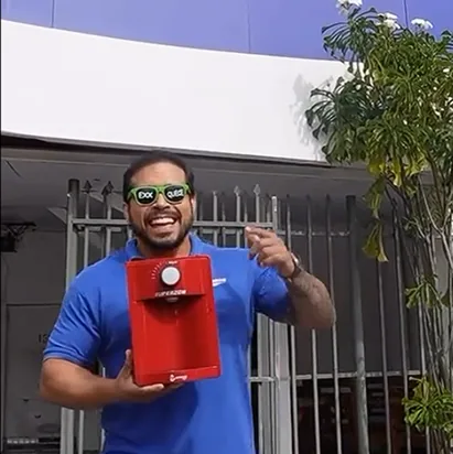 Loja, equipe e clientes da Filtro Superzon